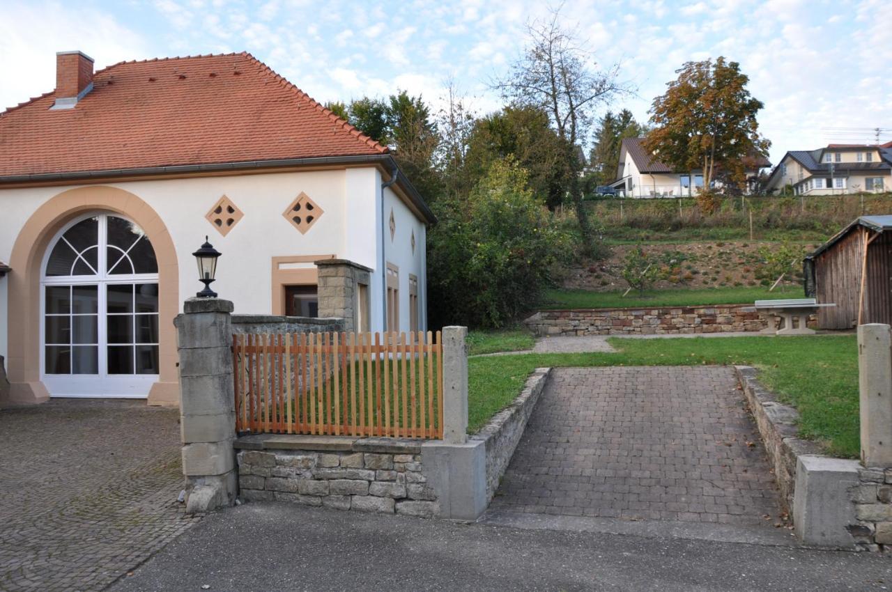 Ferienwohnung Altes Pfarrhaus Bargen Esterno foto