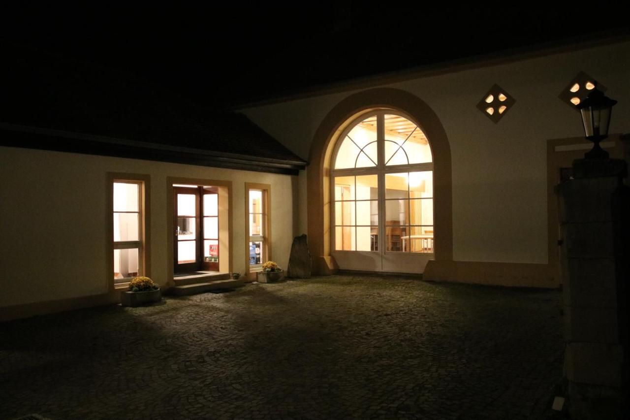 Ferienwohnung Altes Pfarrhaus Bargen Esterno foto